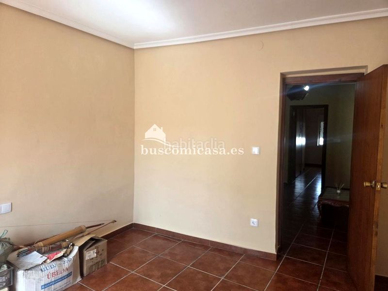 Foto 14234388-b812-45bc-b156-d15044bf8a70. Casa adossada a Mancha Real