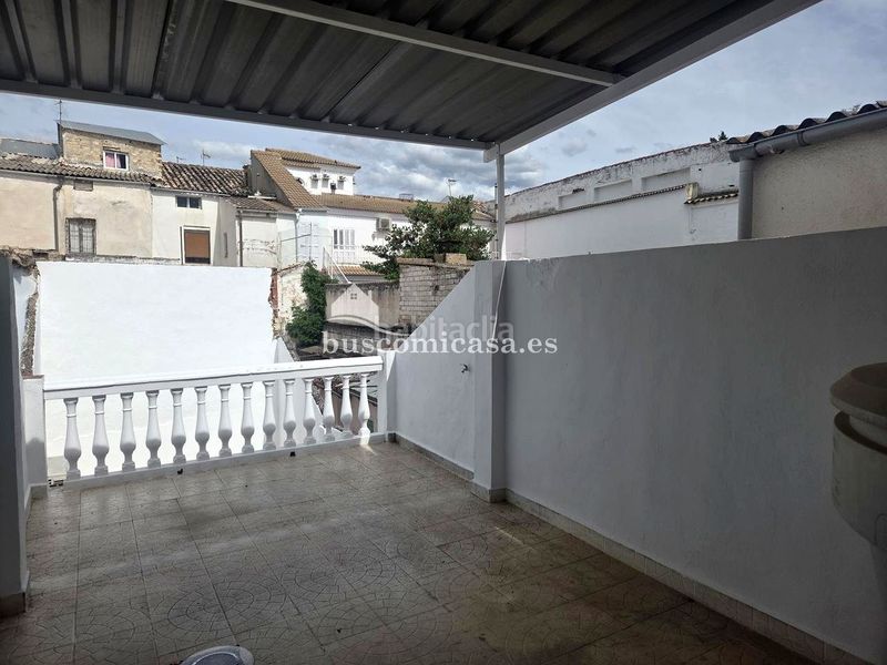 Foto 7c977f49-ce69-404b-9a0c-58a674a357ec. Casa adossada a Mancha Real