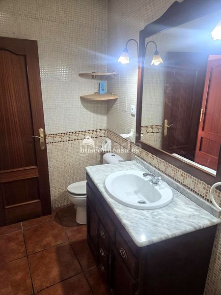 Foto ea8cea3b-aaf0-4417-bcc9-b08f795f09d6. Casa adossada a Mancha Real