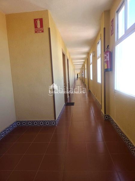 Foto ce601e93-0324-4268-8a72-f7a99d052a5f. Pis amb calefacció aparcament a Santa Isabel Jaén