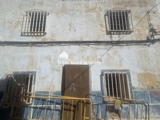 Casa a schiera in Calle alhama 8. Ocasión de gran casa para rehabilitar