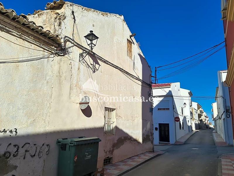 Foto 62492daa-bd6d-4f76-a1dc-6ba6e1a2e338. Casa adosada casa para reconstruir en buena ubicación en Mancha Real