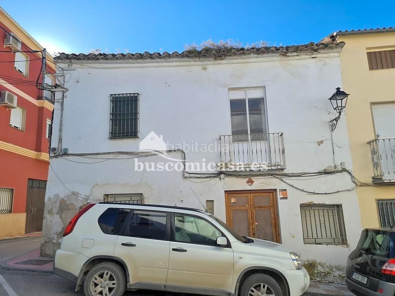 Foto 632c9fe2-133a-43e6-b9da-e229d99ea4b4. Casa adosada casa para reconstruir en buena ubicación en Mancha Real