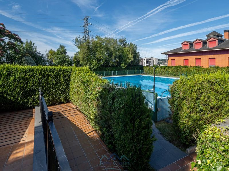 Foto a2a40c62-973a-439d-8533-47eec77ab2a5. Dúplex amb calefacció aparcament piscina a Centro - Mendibil - Santiago Irun