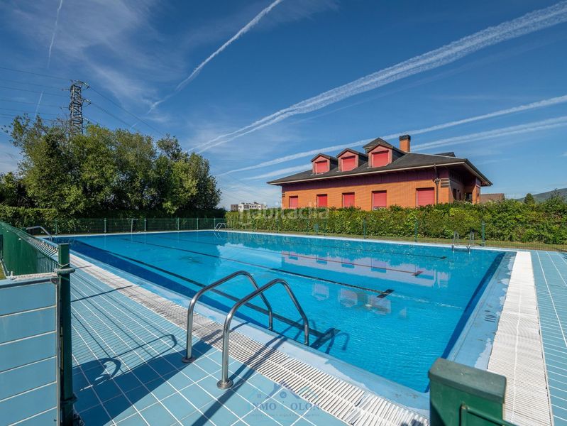 Foto bbfbfeb5-31e5-4178-89ea-b741c157af1a. Dúplex amb calefacció aparcament piscina a Centro - Mendibil - Santiago Irun