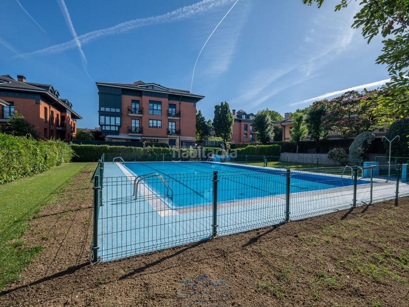Foto d5a3a36b-50b0-428a-9166-e010d0a8efd0. Dúplex amb calefacció aparcament piscina a Centro - Mendibil - Santiago Irun