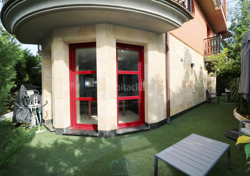Foto f3a879f7-9f1d-4d34-a162-82fa12db5530. Dúplex amb calefacció aparcament piscina a Centro - Mendibil - Santiago Irun