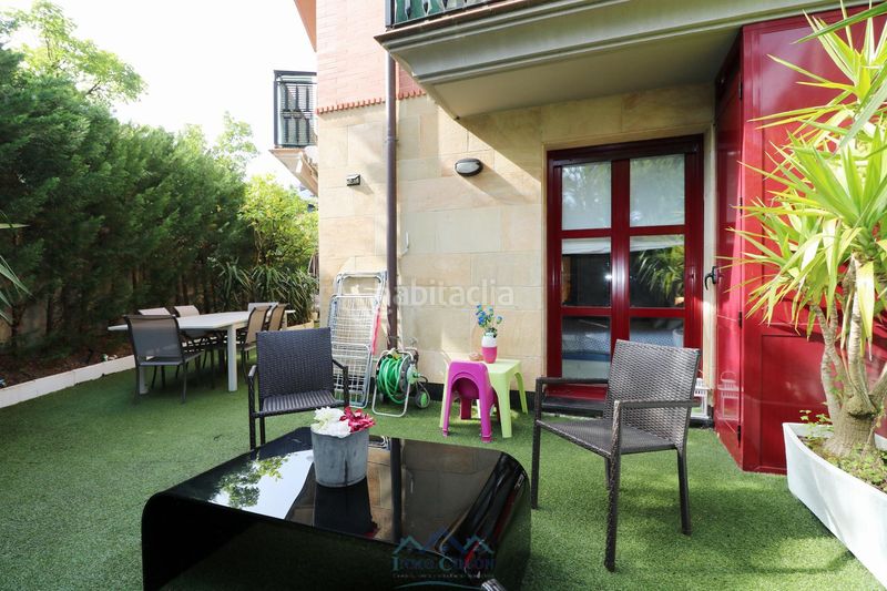 Foto fa72e622-09d9-4d95-b53d-eb6dd67e94fb. Dúplex amb calefacció aparcament piscina a Centro - Mendibil - Santiago Irun