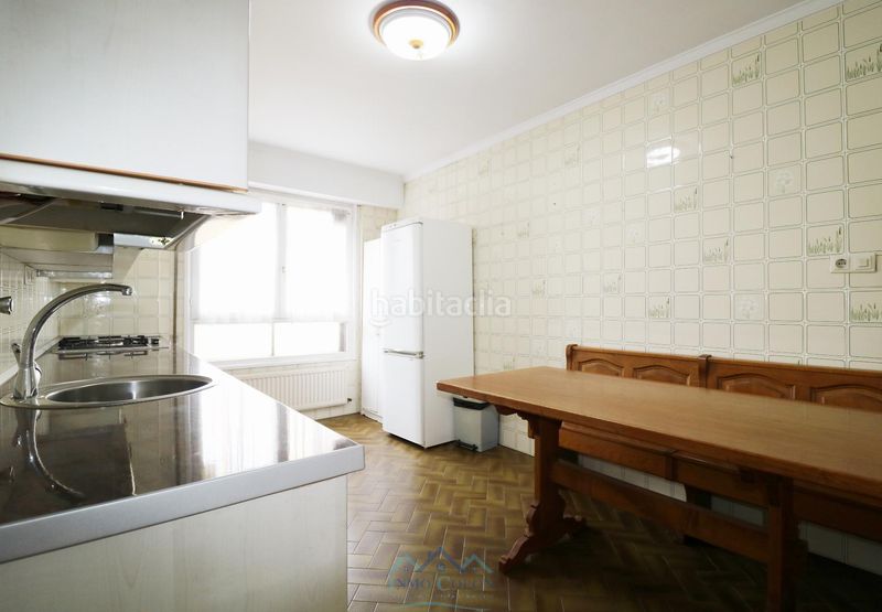 Foto 5e3f38df-7e9e-4d74-94c5-443e8a5b2150. Piso  en Azken Portu - Behobia Irun