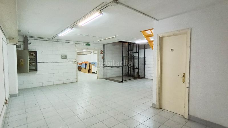 Foto b986f5e6-99d8-4f09-8245-b36d9b1ccf02. Bâtiment à usage industriel dans Andoain