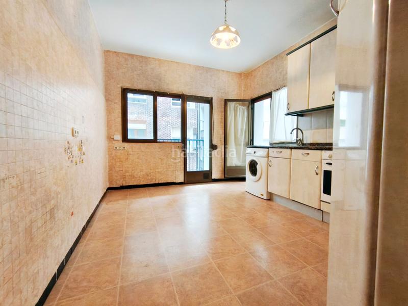 Foto 15c7e522-19ed-4e7d-8036-184c4bd1c281. Piso  con terraza, amplitud y muchas posibilidades en Donostia - San Sebastián