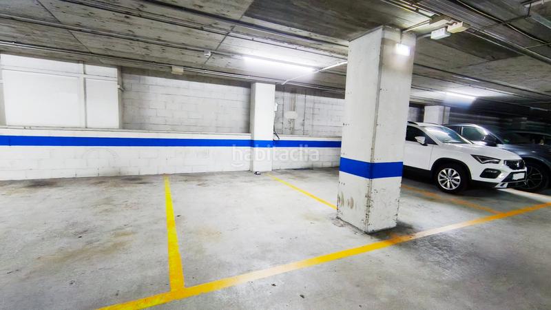 Foto 69a80bed-d258-4b00-b842-5974b3da01eb. Parking voiture dans Egia Donostia - San Sebastián