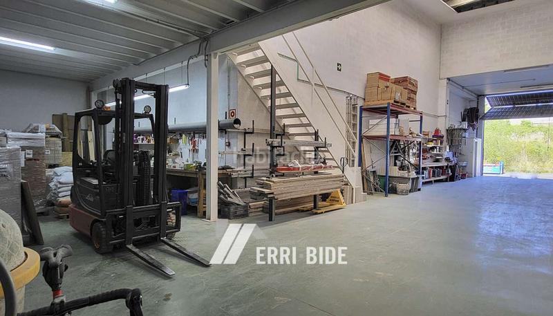 Foto beeb498f-873a-49c3-84de-088a5ba09469. Bâtiment à usage industriel dans Mungia