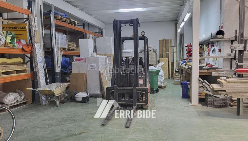 Foto edf1a712-ad3b-467d-9e1e-72d24d6beda6. Bâtiment à usage industriel dans Mungia