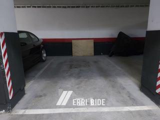 Aparcament cotxe a Aritz bidea 2