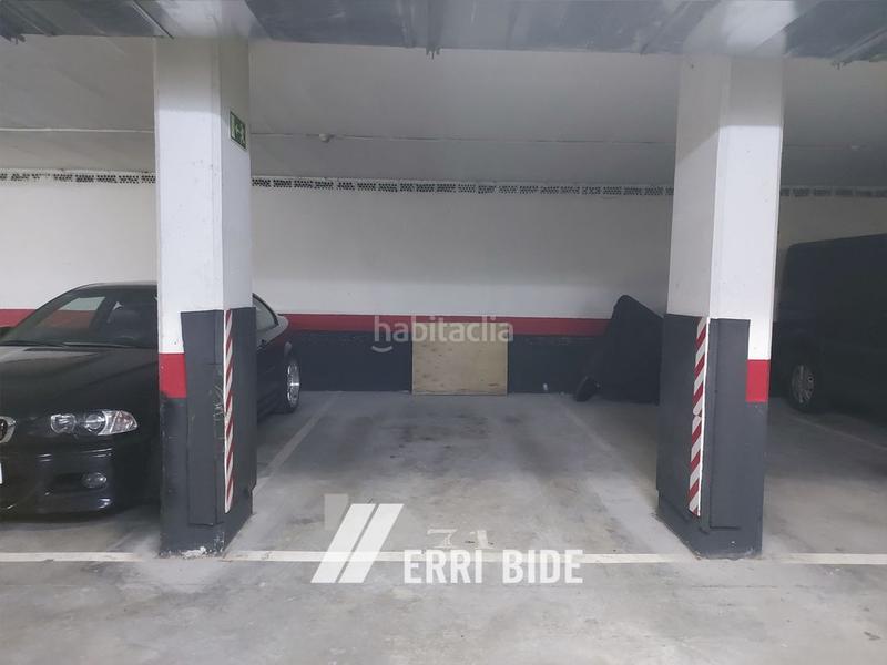 Foto 1c6920e0-0eb5-4166-acb1-ec87f8d5ae79. Parking coche en Mungia