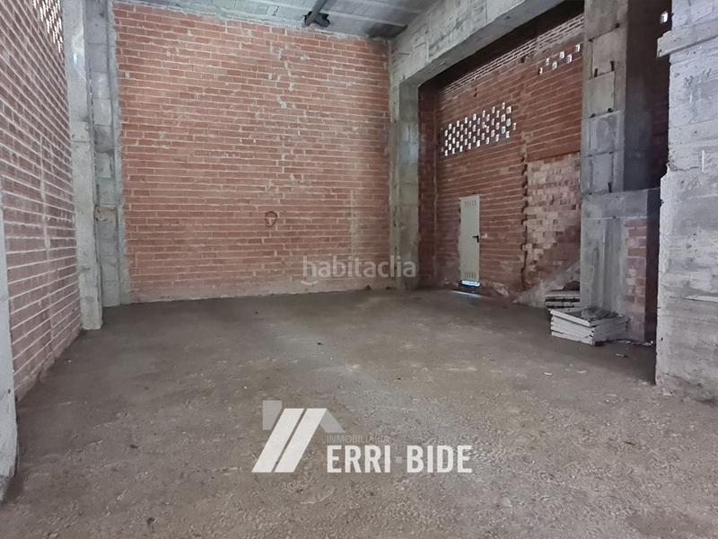 Foto f8bb2470-7eed-42fc-b371-fe906ce77896. Affitto locale commerciale in Mungia