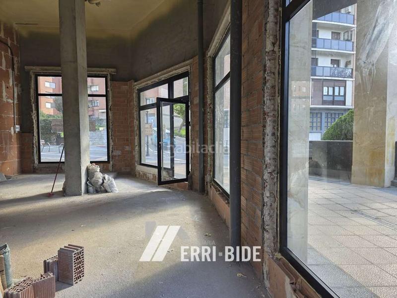 Foto a49167b2-71f1-41ee-96d3-22f105499395. Alquiler local comercial  en alquiler en pleno centro en Mungia