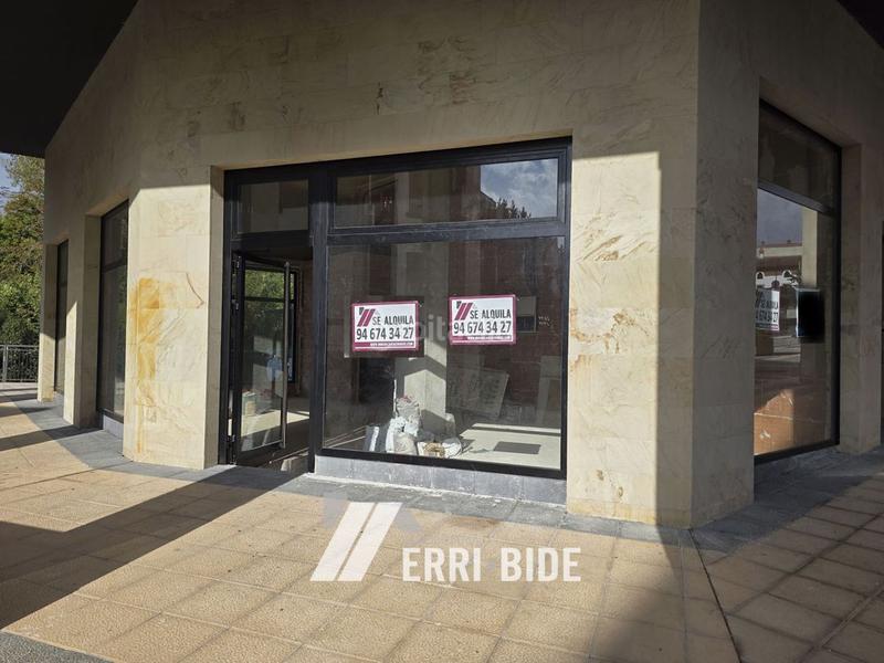 Foto ffbbf7b8-40ea-4f25-929c-8aedadc35382. Alquiler local comercial  en alquiler en pleno centro en Mungia