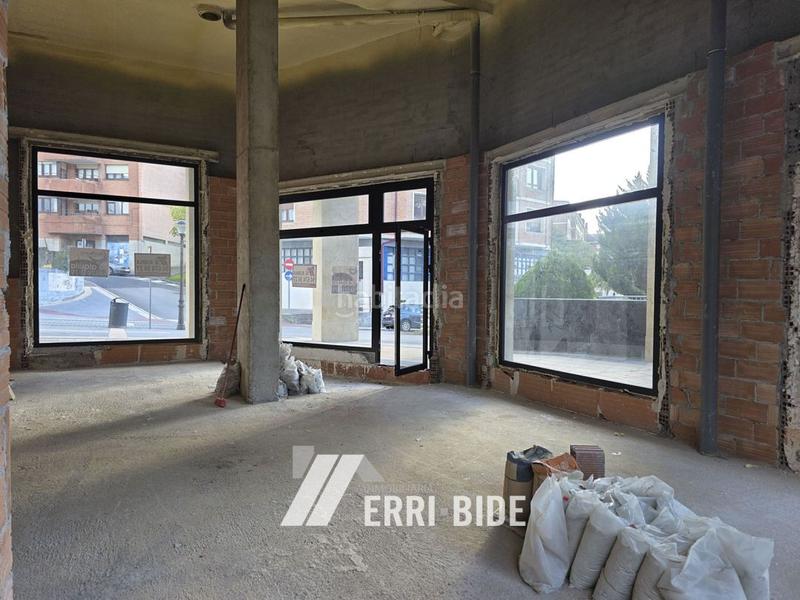 Foto 0a7cf193-a31a-4438-adc2-9c41845479c8. Lloguer local comercial a Mungia