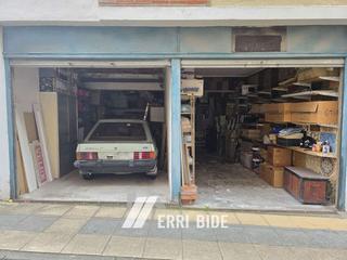 Local commercial à Mungia. Inmobiliaria erribide vende en exclusiva un pequeño local en ple