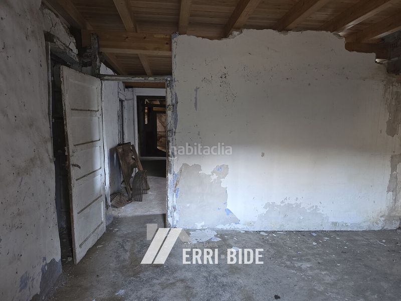 Foto b6757f6c-3c38-48ed-b641-0a085a7ef60c. Country house with parking in Gamiz - Fika