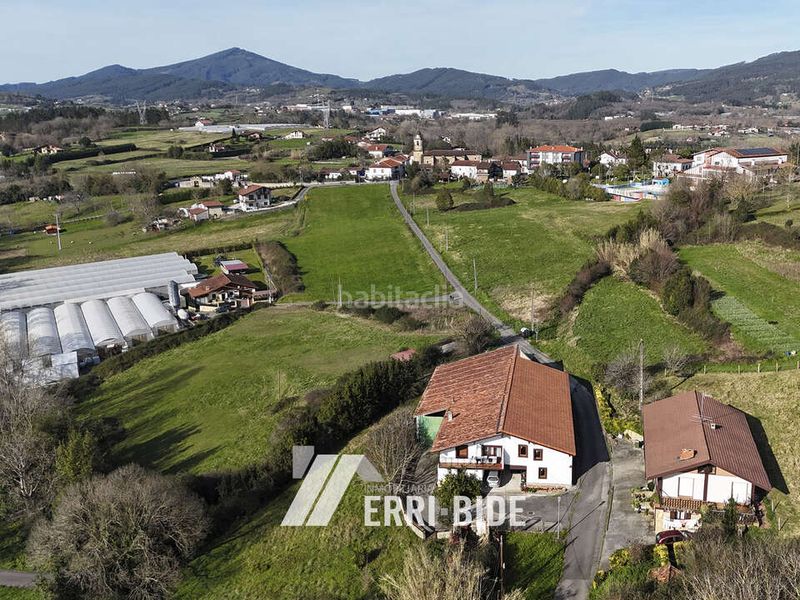 Foto cb77e761-df92-4c46-b35f-858e561c9826. Country house with parking in Gamiz - Fika