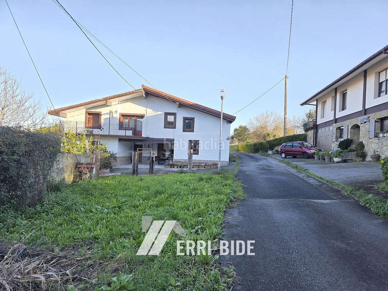Foto f41a8811-6c80-4d2d-ba80-555f6797d3c1. Country house with parking in Gamiz - Fika