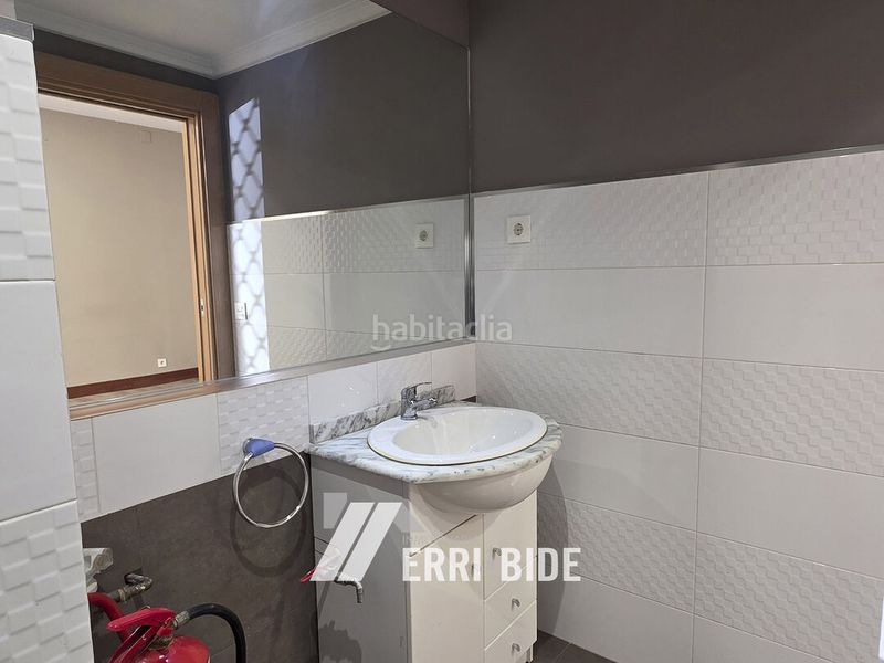 Foto 0e10ea12-b376-47f2-948c-538b311a0d4a. Local comercial en Mungia