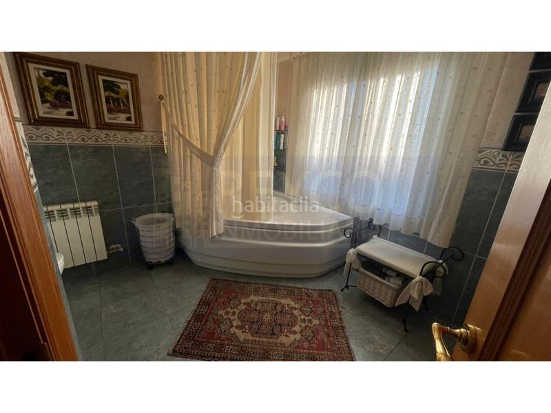 Foto 1285ef0c-2cbb-4047-bf39-9c2dfe1186d7. Chalet avec parking dans Avenida Madrid Logroño