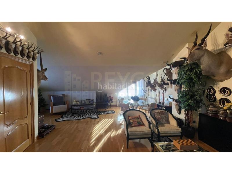 Foto 1f293132-18b5-4f84-9f46-f6b46ada0698. Chalet avec parking dans Avenida Madrid Logroño