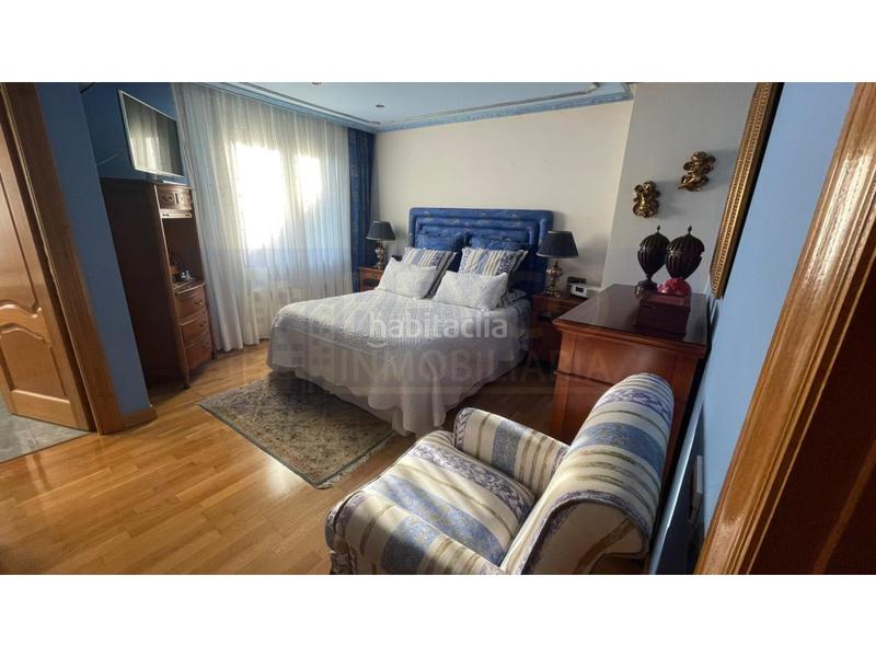 Foto 2d791e6d-eb78-4336-8ba1-586729985bc8. Chalet avec parking dans Avenida Madrid Logroño