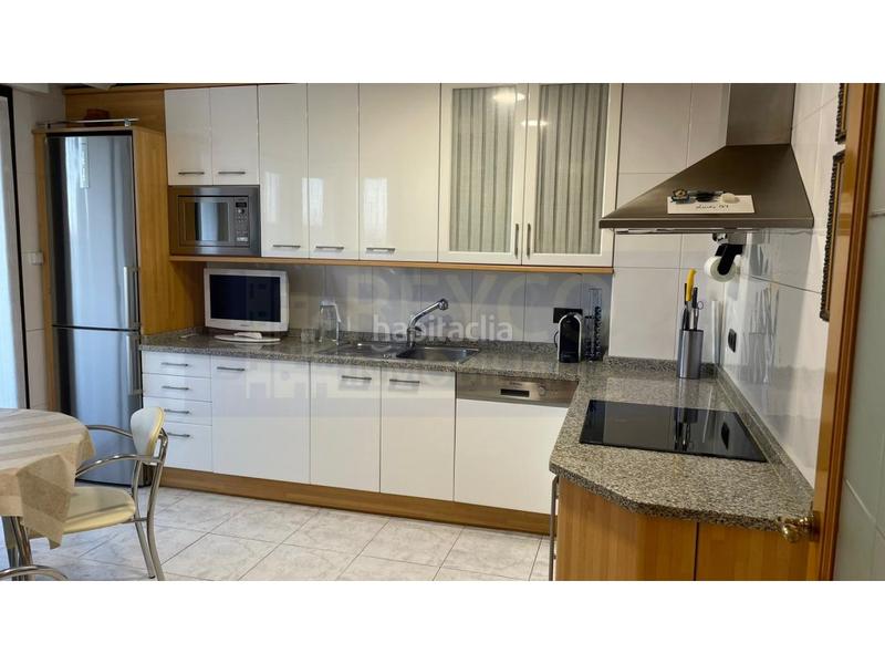 Foto 69d82939-4afe-43ff-ace2-33a1d32ff9c4. Chalet avec parking dans Avenida Madrid Logroño