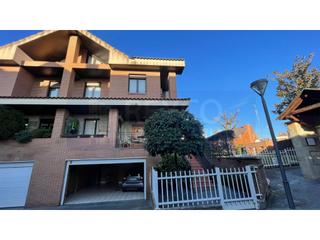 Chalet  N/a. Pareado en urbanización las garzas de 300 metros cuadrados
