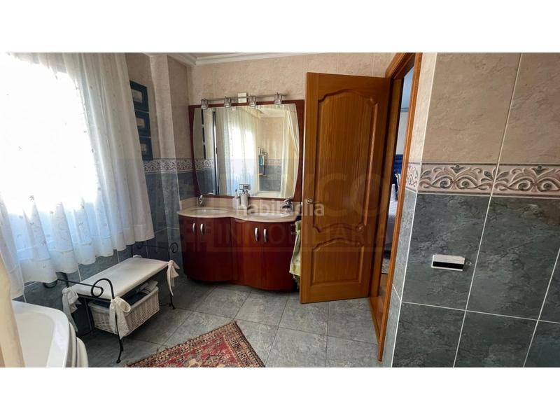 Foto ec3e2033-732d-4138-8ae1-654c916bbc6a. Chalet avec parking dans Avenida Madrid Logroño