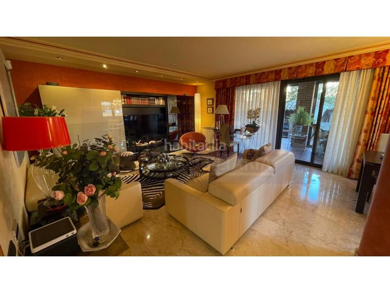 Foto f2f53959-c488-4617-a8a1-34b2187c0f90. Chalet avec parking dans Avenida Madrid Logroño