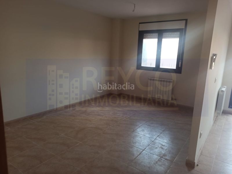 Foto 89a7f930-e591-45d1-99ce-77e8d649a988. Casa adossada amb aparcament a Alesanco