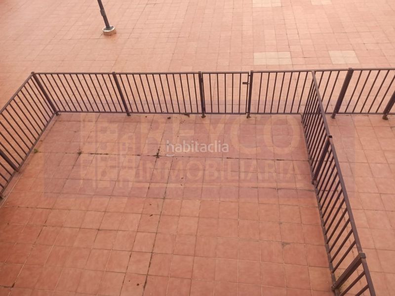 Foto 9cd5ab5b-c1a5-4d09-8080-5d6f2032e33a. Casa adossada amb aparcament a Alesanco