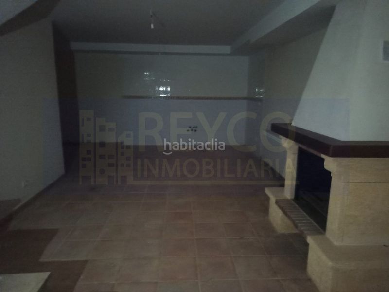 Foto d45a9c74-0562-4ec5-8aee-6e2884044288. Casa adossada amb aparcament a Alesanco