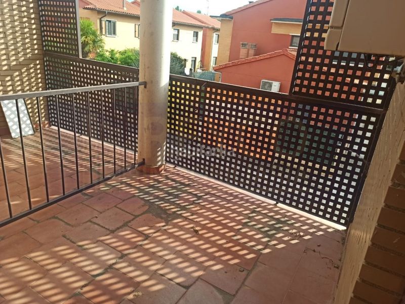 Foto dfd604b2-fd84-46c6-9032-ddf88531da16. Casa adossada amb aparcament a Alesanco