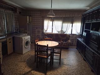 Appartement  N/a. Piso con lonja, a la venta, en uruñuela.
