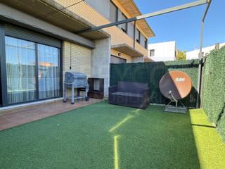 Reihenhaus  N/a. Oportunidad, adosado con jardín en haro.