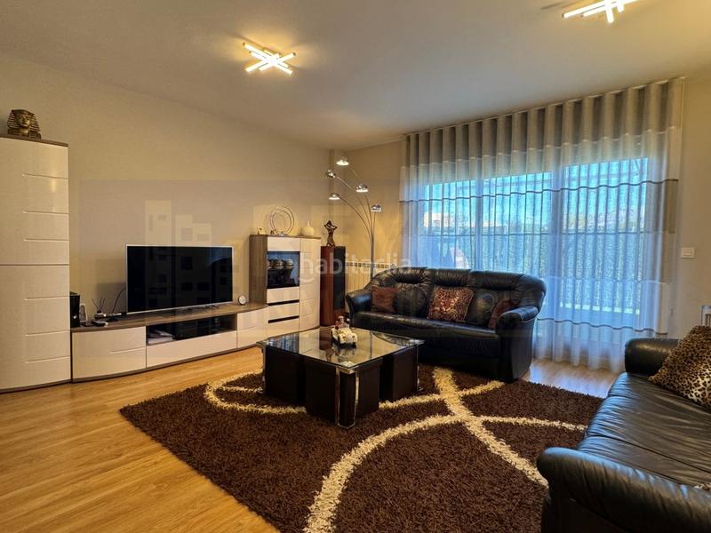 Foto 24c40c03-649b-4437-8d6e-1d027b77c02b. Maison jumelée avec parking dans Haro