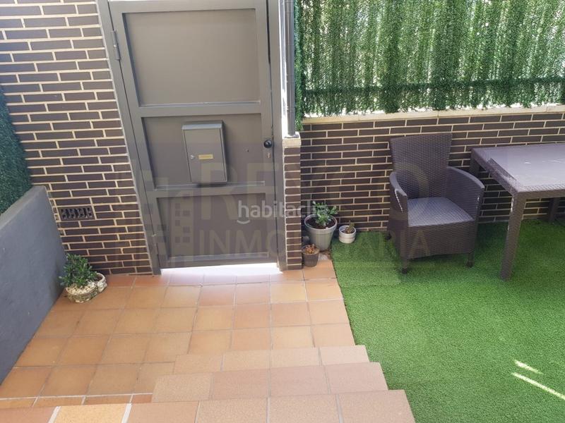 Foto ad31b9db-77a3-4b1b-a9de-4f5806608060. Maison jumelée avec parking dans Haro