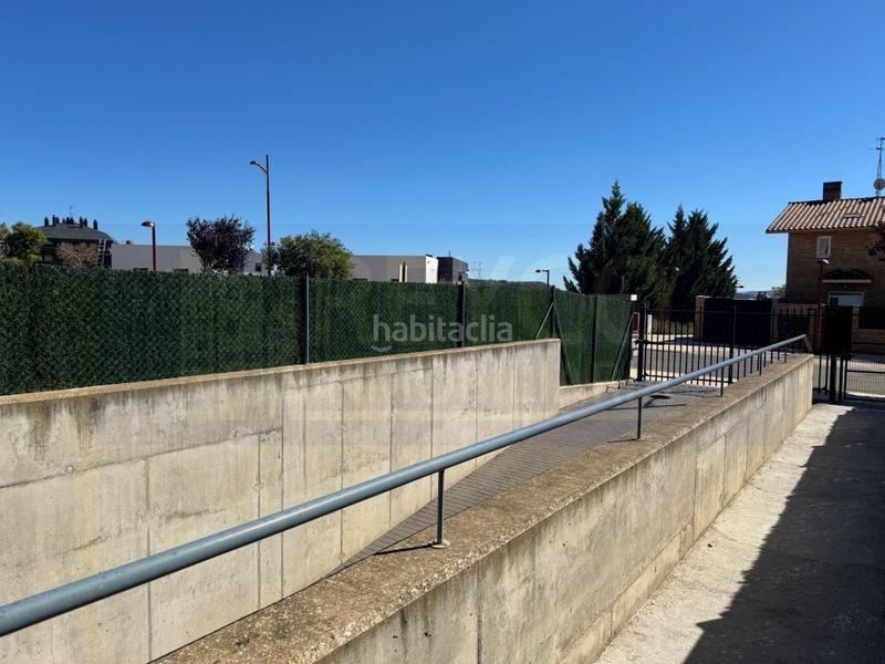 Foto fbb32db2-3969-44a2-8ac1-60a5442cd5c9. Maison jumelée avec parking dans Haro