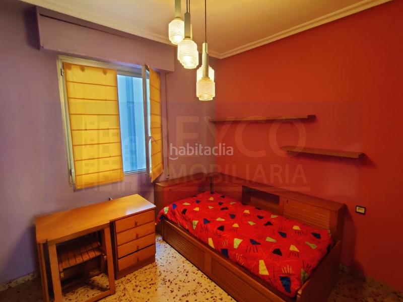 Foto 07eb0e54-6e87-41a7-bff0-186f6d12dc86. Pis a Juzgados Logroño