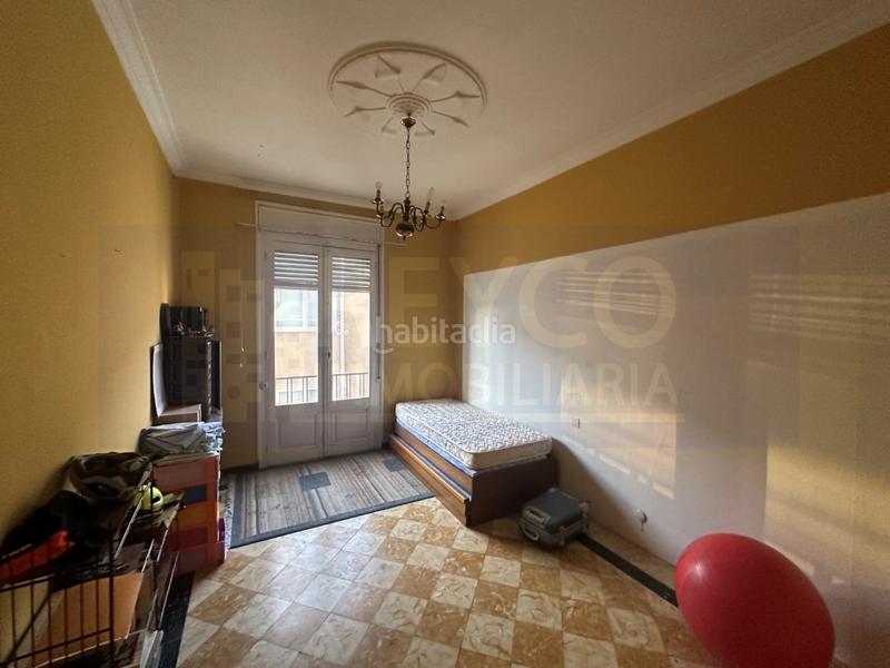 Foto 72a8b89c-178b-46b6-9a83-1b8badf371bf. Piso  exterior en el espolón en Casco Antiguo Logroño