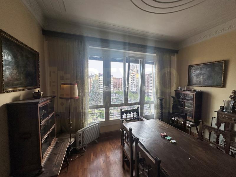 Foto bf27d011-a8e8-4190-b3fb-14e3d318dc79. Piso  exterior en el espolón en Casco Antiguo Logroño