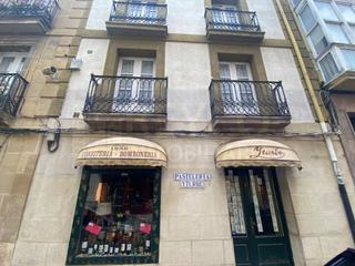 Maison  N/a. Edificio en plena calle virgen de la vega.