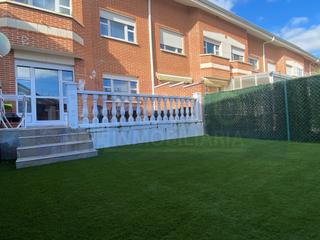 Casa adossada  N/a. Oportunidad, unifamiliar en urbanización aurora, haro.